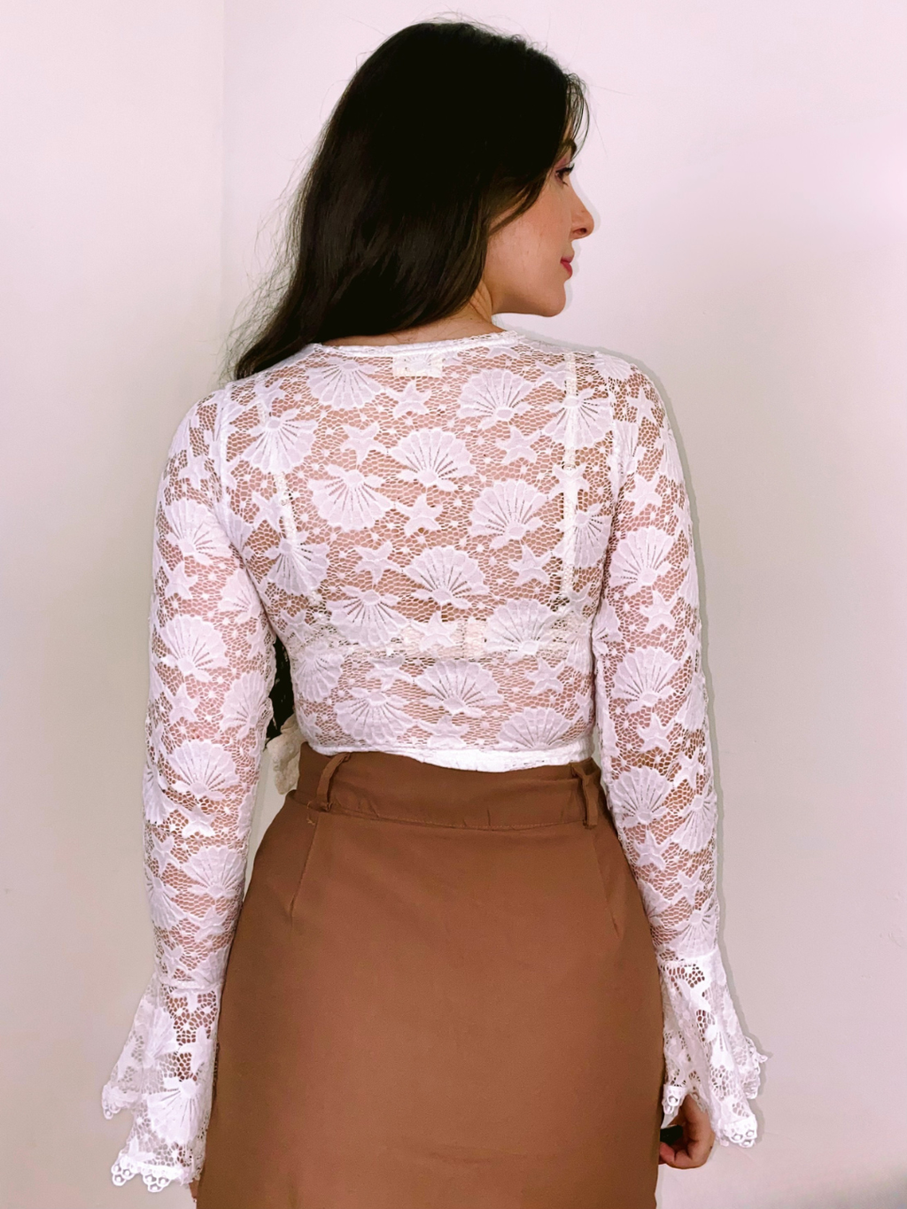 Blusa Transpassada Renda Manga Flare Branca