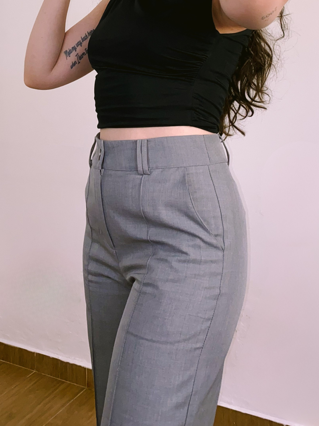 Calça Alfaiataria Wide Leg Cinza